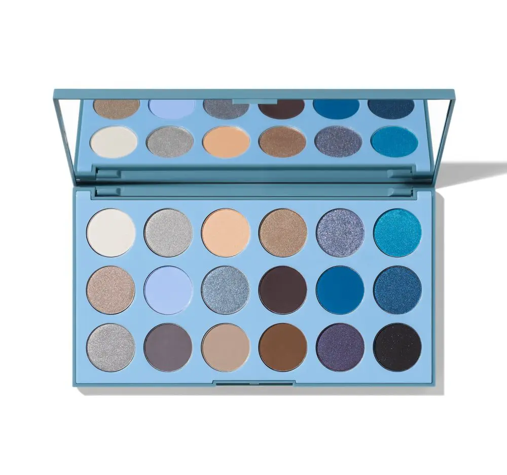 Elevate your eye makeup game with Morphe 18A Blue Ya Away Artistry Palette. Shop online for the best price in Bangladesh on this stunning eyeshadow palette. Achieve endless looks with high-quality shades. - Lavishta