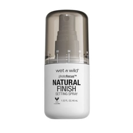 wet n wild photo focus setting spray seal the