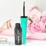 Technic - Waterproof Liquid Eyeliner Black - 6ml