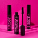 Essence - I Lo*ve Extreme Volume Mascara (Black)