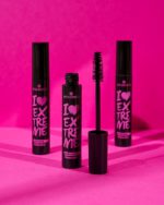 Essence - I Lo*ve Extreme Volume Mascara (Black)
