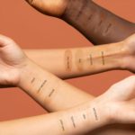 Huda Beauty - Glowish Luminous Pressed Powder - Image 3