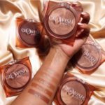 Huda Beauty - Glowish Soft Radiance Bronzing Powder - Image 2