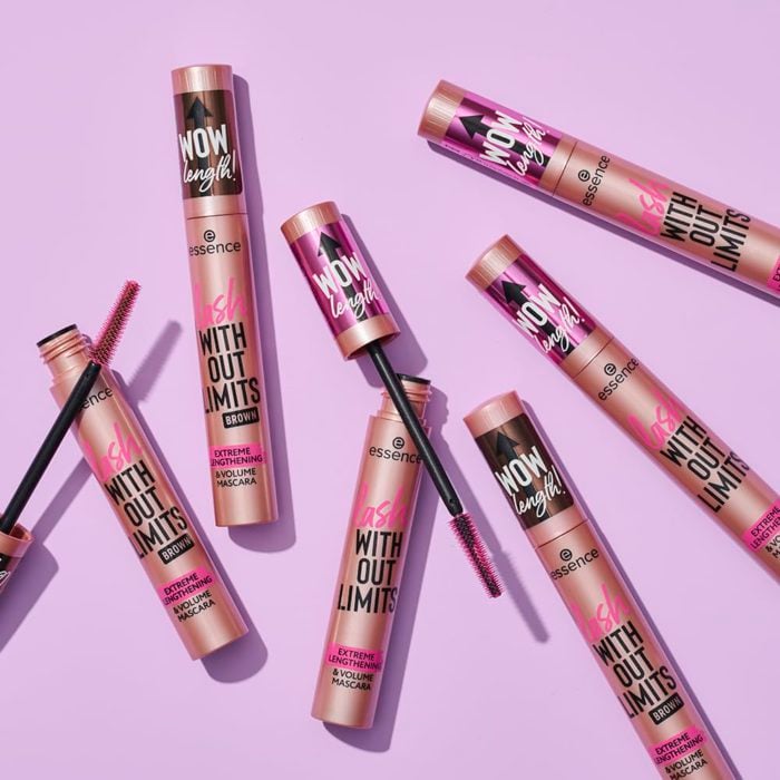 616JZJ8agGL._SL1000_ Essence - Lash Without Limits Extreme Lengthening & Volume Mascara - Image 1