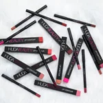 Huda Beauty - Lip Contour