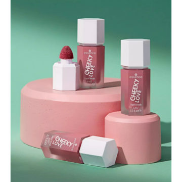 Essence - Cheeky Love Liquid Blush - 01 Make Me Blush