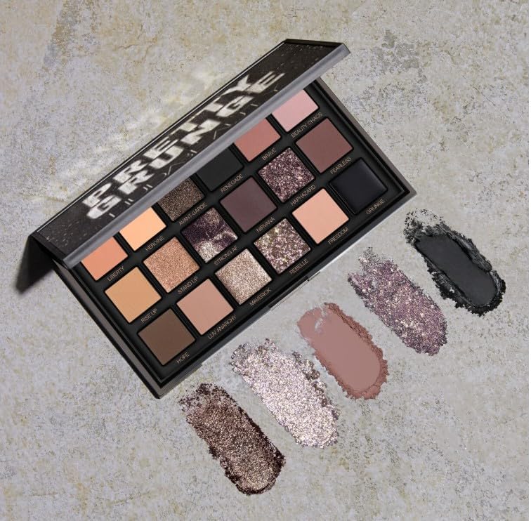 61j+2ofkDIL._AC_ Huda Beauty - Pretty Grunge Eyeshadow Palette - Image 1