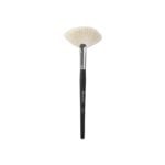 Morphe - M310 - Large Soft Fan Highlighter Brush