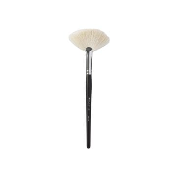 Morphe - M310 - Large Soft Fan Highlighter Brush